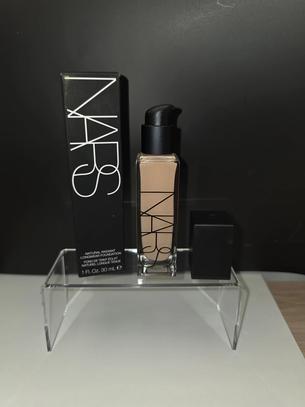 DISCONTINUED! NARS NATURAL RADIANT LONGWEAR FOUNDATION- 